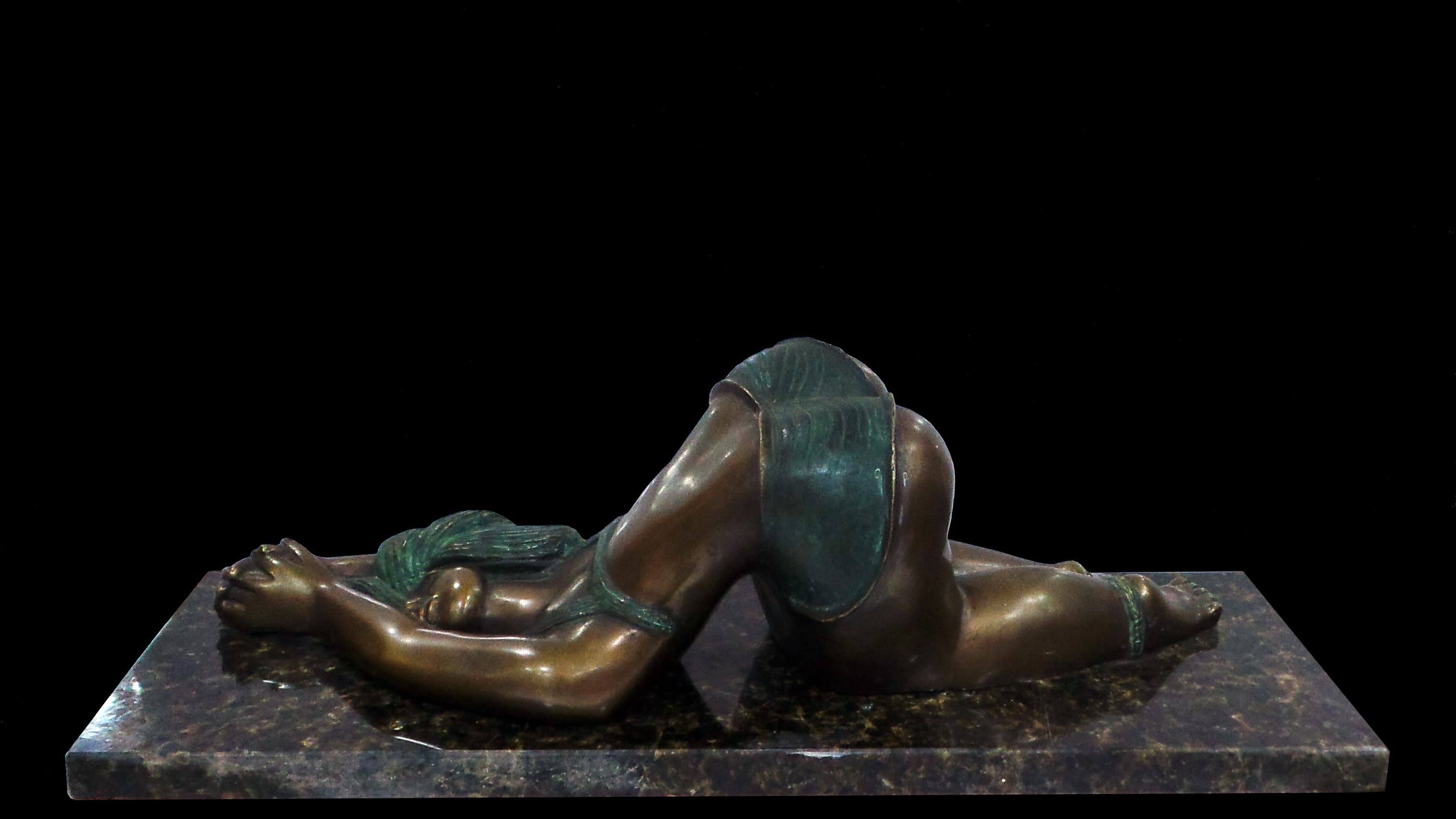 Escultura em bronze e cobre nº 13 — obra de Emicles Nogueira Nobre, escultor em Brasília (DF)